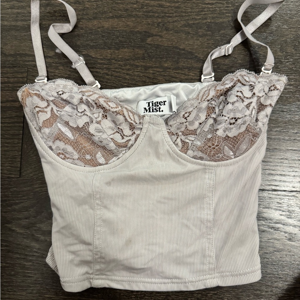 Tiger mist grey lacy tank top